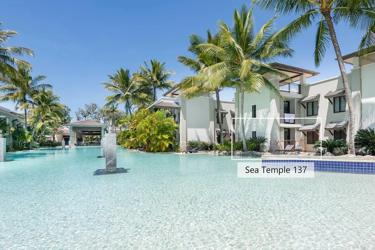 Poolside Relaxation - Resort Retreat With Beach Access Port Douglas Austrália